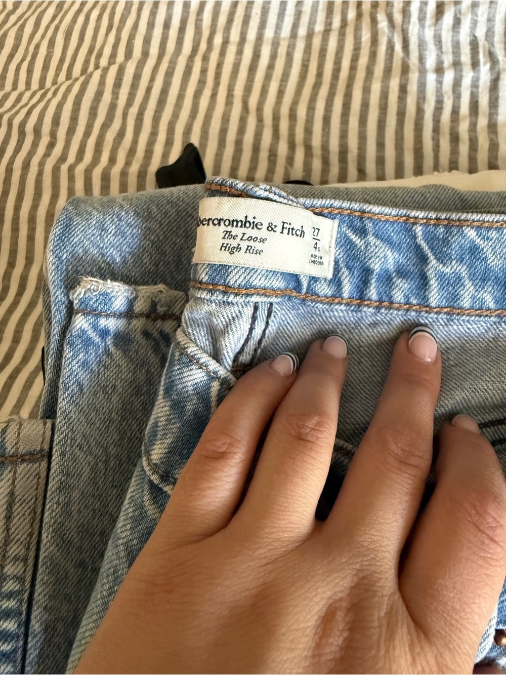 Abercrombie & Fitch Light Blue Washed Denim Jeans - Picture 4 of 4